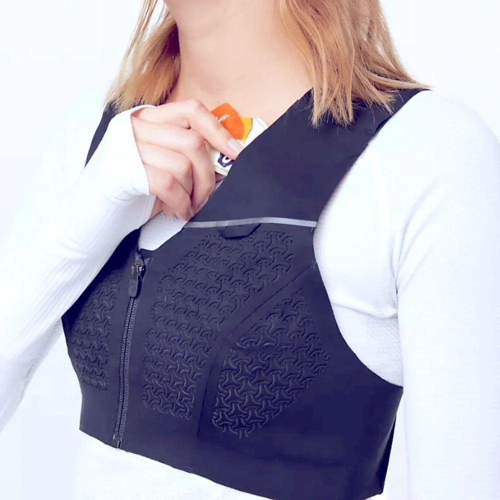 lululemon (L) Enlite Hydraffinity Vest - Picture 14 of 15